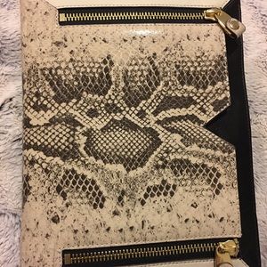 Vince Camuto iPad carrying portfolio